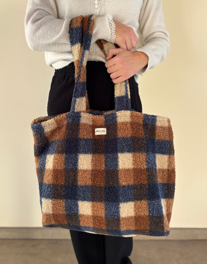 Sac fourre-tout moumoute à carreaux