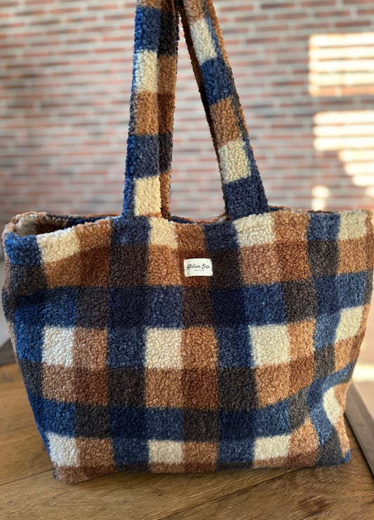Sac fourre-tout moumoute à carreaux