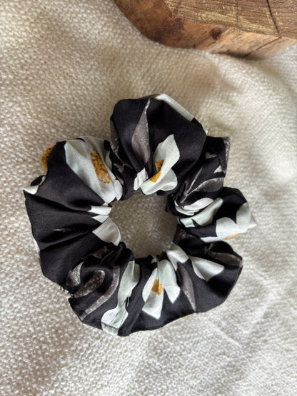 Chouchou - Noir et fleurs